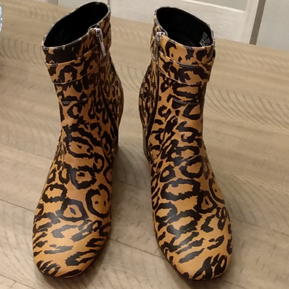 Women's boots